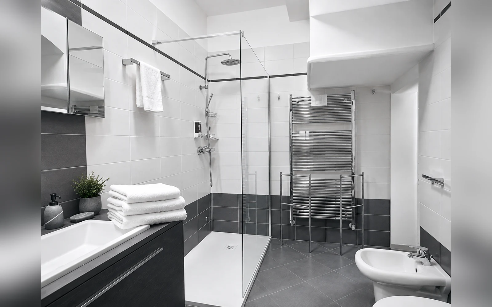 Domus Remedio — uno dei due bagni con doccia